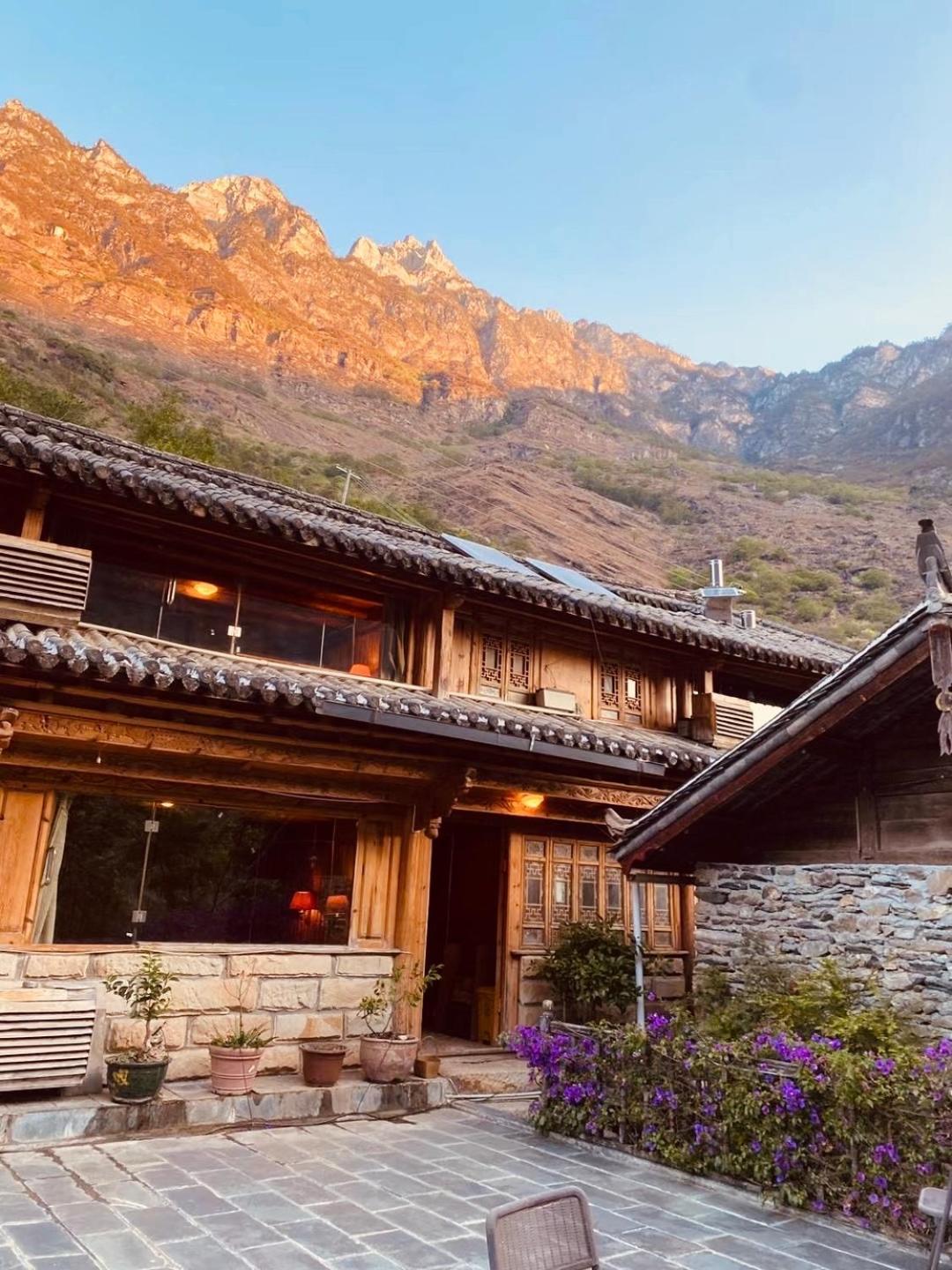 Tiger Leaping Gorge Sean'S Spring Guesthouse Shangri-La Exterior foto